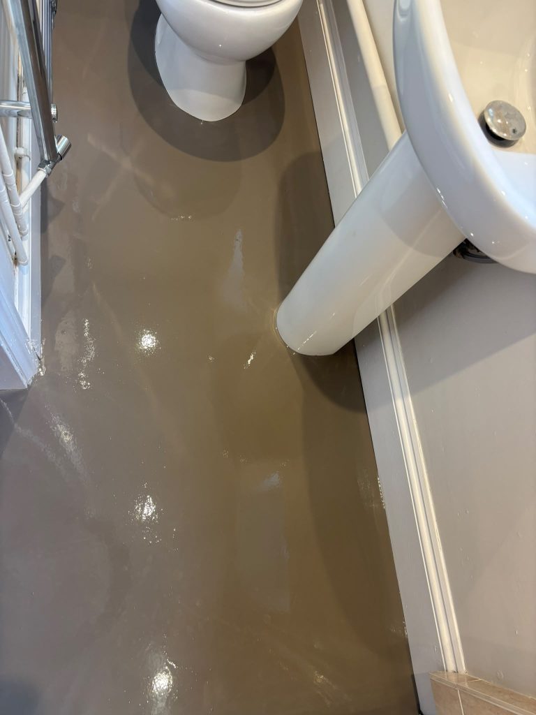 walsh flooring redland hill flat bathroom lvt 3