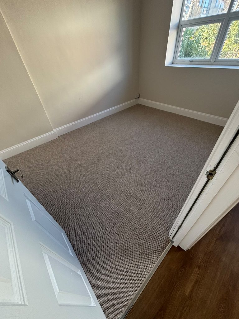 walsh flooring redland hill flat bedroom carpet